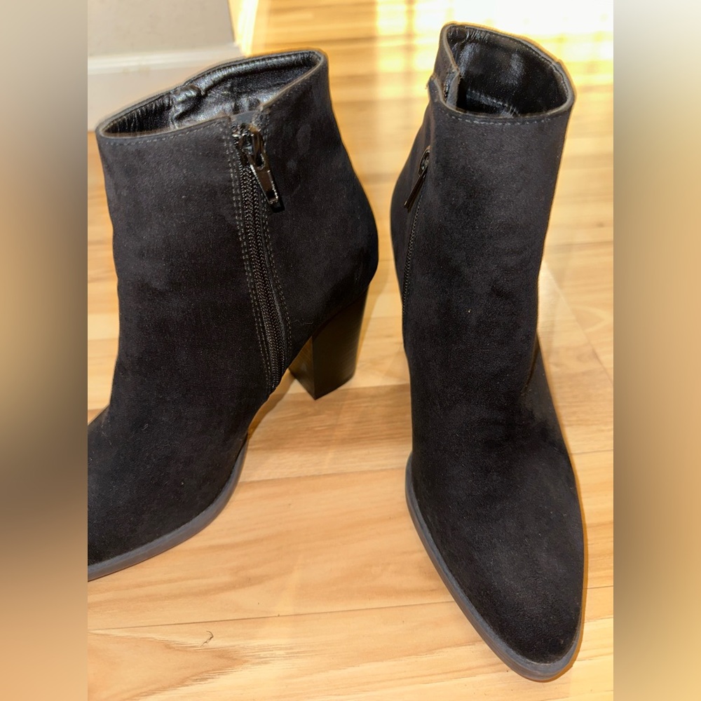 Lulus booties - Picture 5 of 8